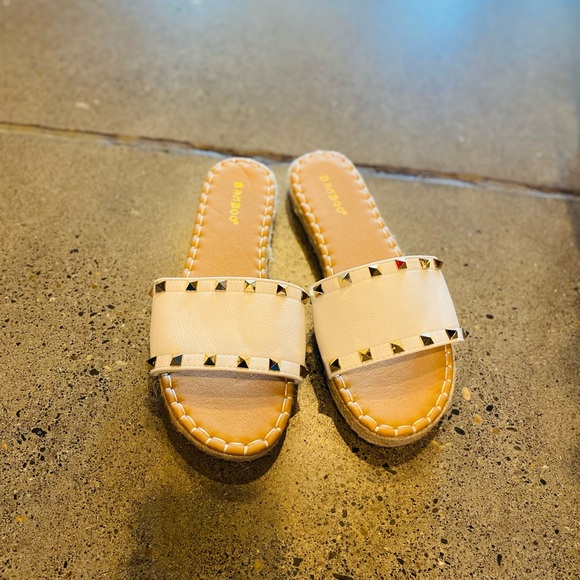 Studded sandals 🩴 - Picture 2 of 4